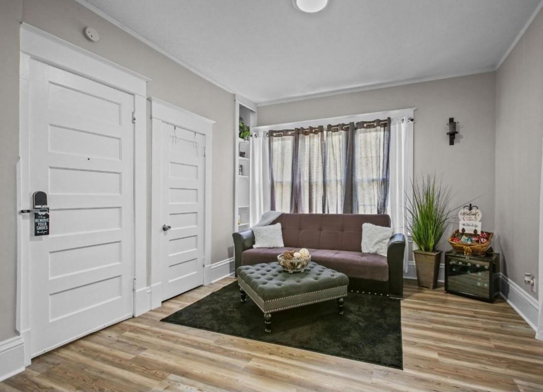 St Paul Fry Street Den Suite#1 圣保罗 外观 照片